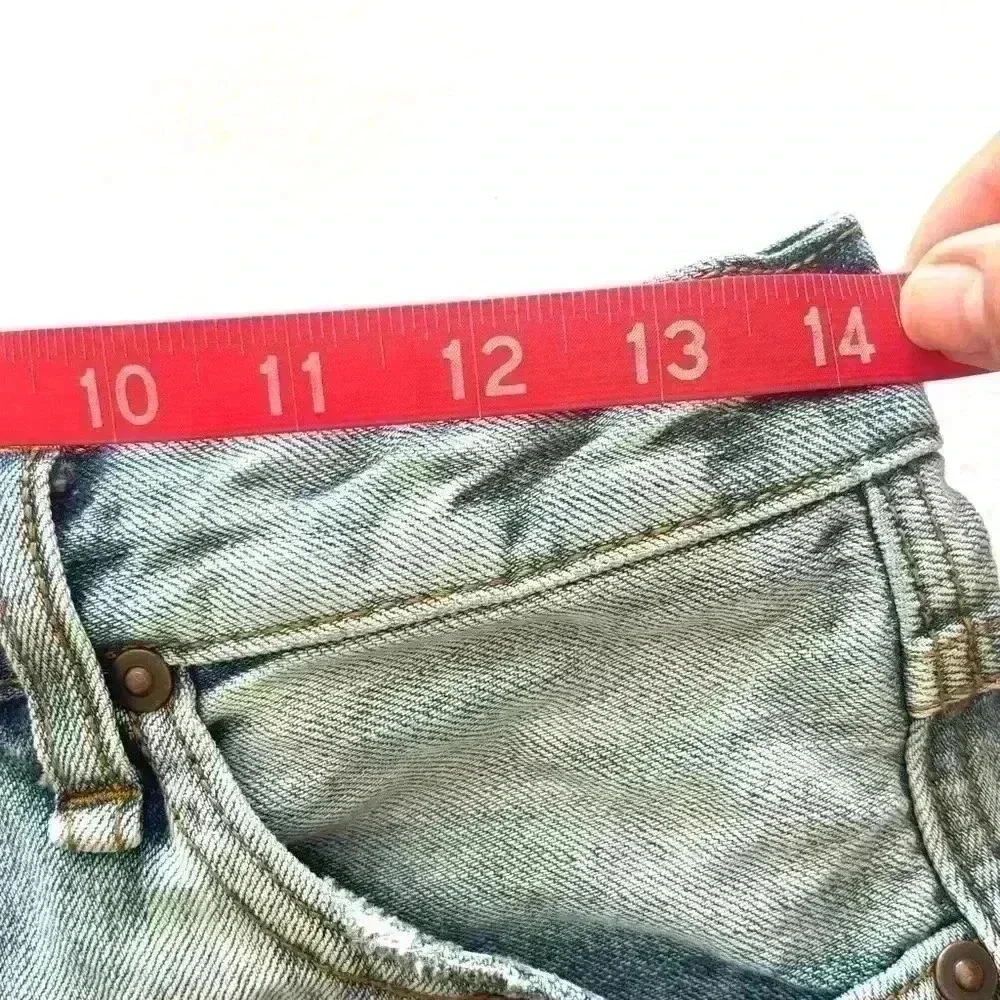 Free People Midrise Light Wash Button Fly Cheeky Denim Fray Jean Short Size‎ 26